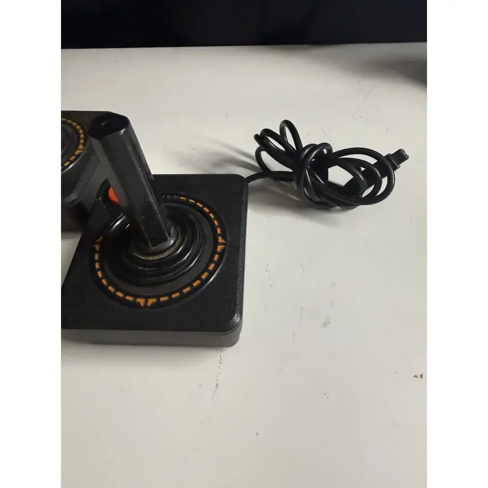 Vintage Atari 2600 CX40 Joystick Controllers Original (pair) !